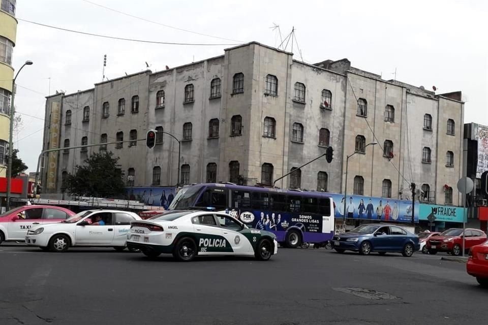 El edificio está en San Cosme.