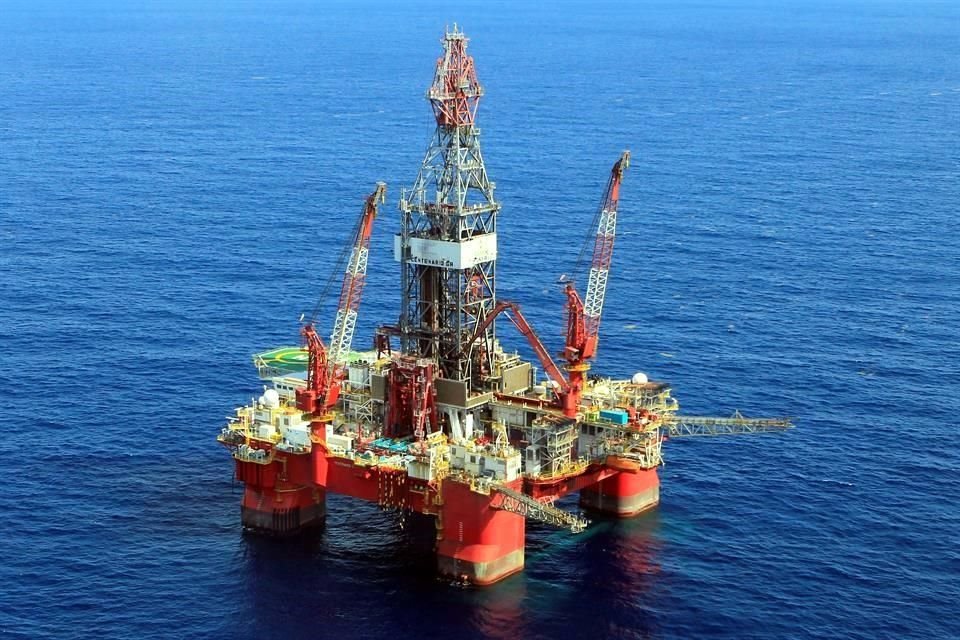 Grupo Carso firmó un contrato con Pemex que es de servicios y no atado a producción.