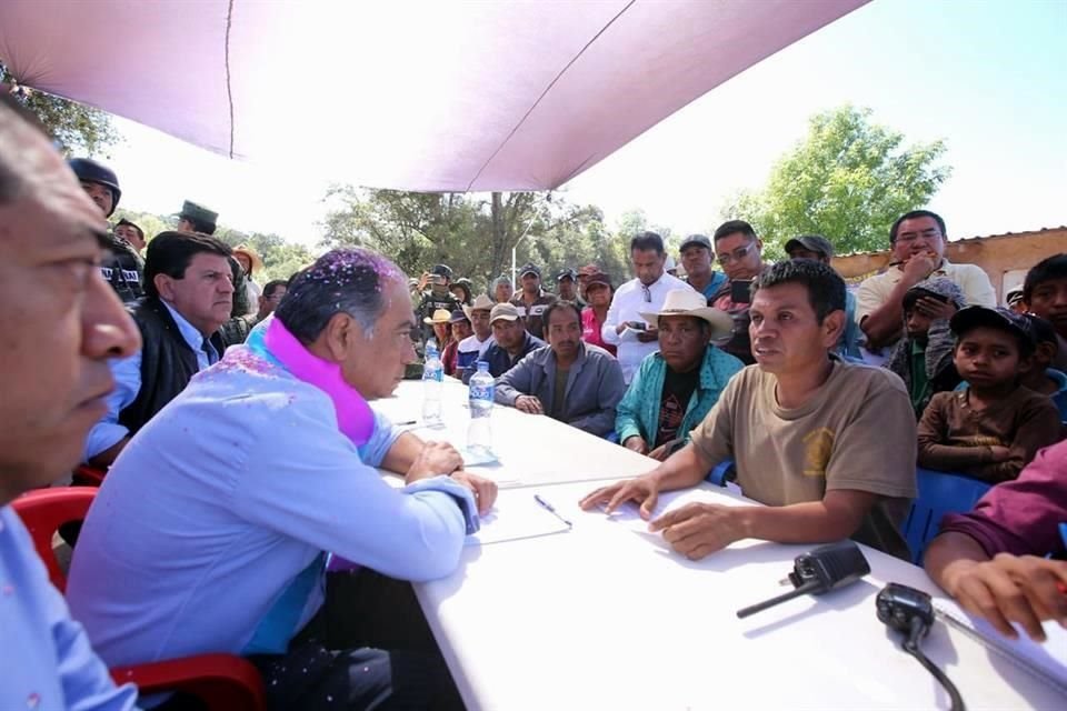 El pasado viernes, el Gobernador de Guerrero, Héctor Astudillo, se reunió con habitantes de Chilapa para abordar la seguridad en la zona.