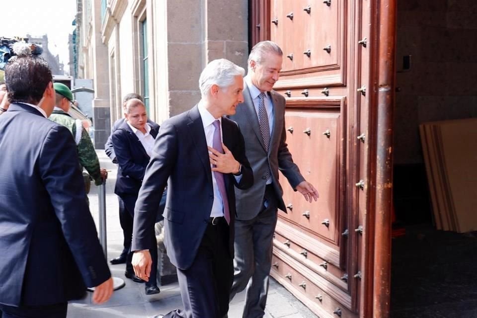Los Gobernadores Del Mazo y Ordaz a su llegada a Palacio Nacional.