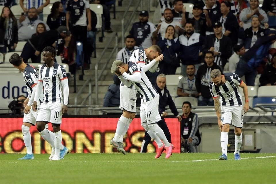 Vincent Janssen y Jesús Gallardo se hicieron presentes en el marcador.