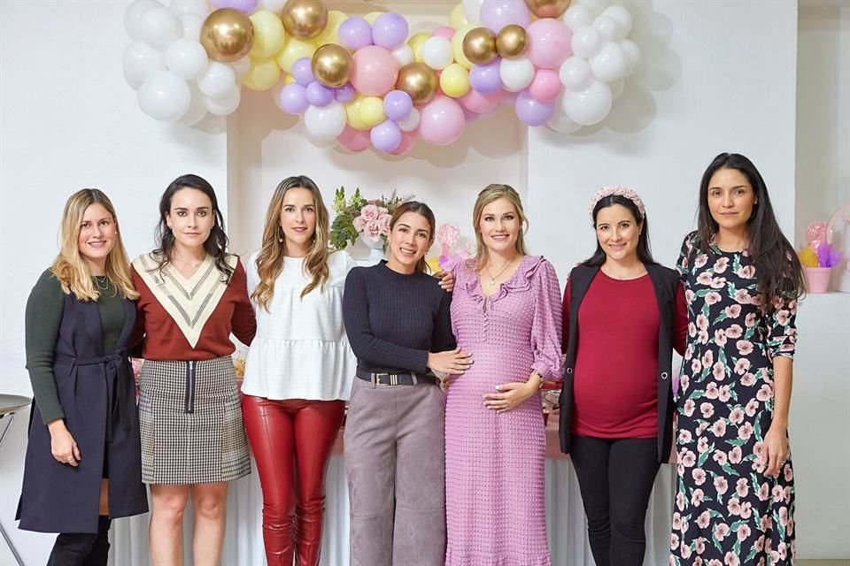 Pau Zúñiga, Lorena Martínez, Mónica Zárate, Alejandra Pérez, Liz Álvarez, Alicia García Pulido y Lucy Montaño.