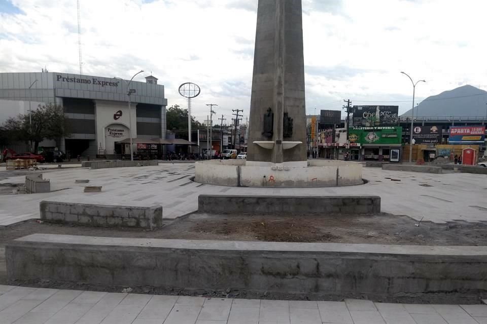 El 26 de diciembre, EL NORTE publicó que la Secretaría de Infraestructura estatal incumplió con la entrega de la obra de 'Calles Completas' en Juárez y Juan Ignacio Ramón, al vencer el plazo oficial.