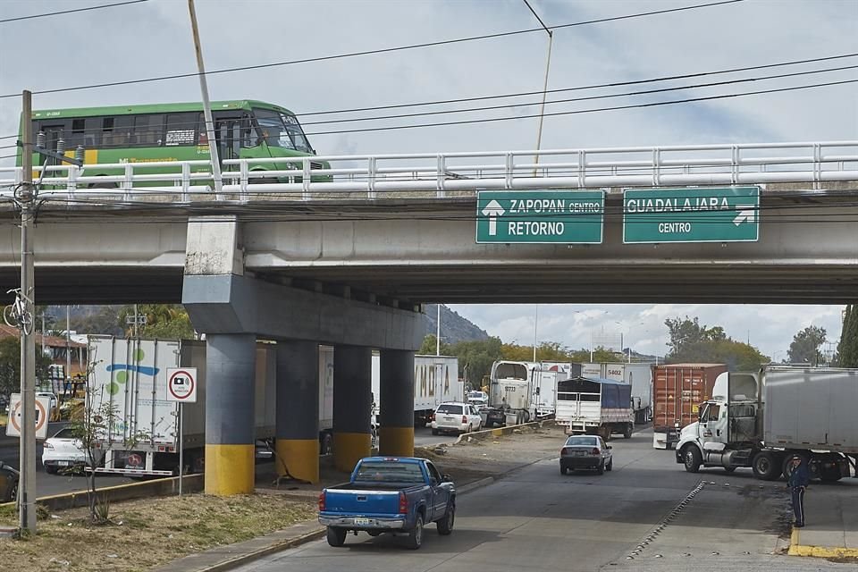 El transporte público también tuvo que ingeniárselas para sortear el tráfico.