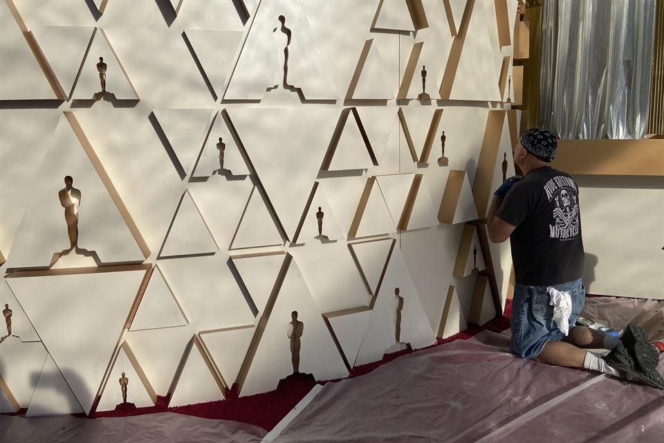 La alfombra roja empieza por la calle Hollywood y culmina en la escalinata del Dolby Theatre.