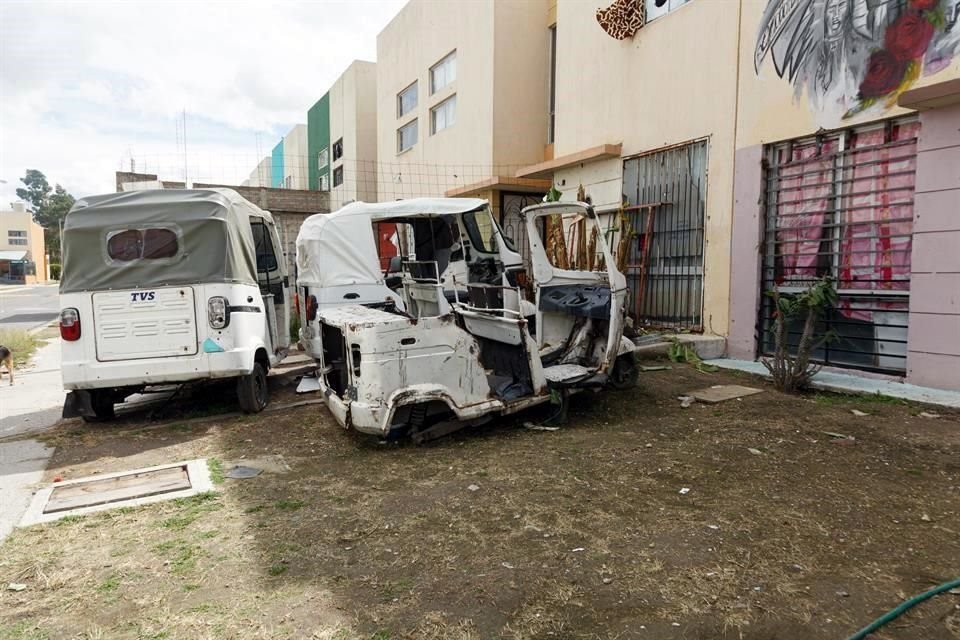 Graffiti y basura es el común denominador de las fincas, lo que da una sensación de inseguridad.