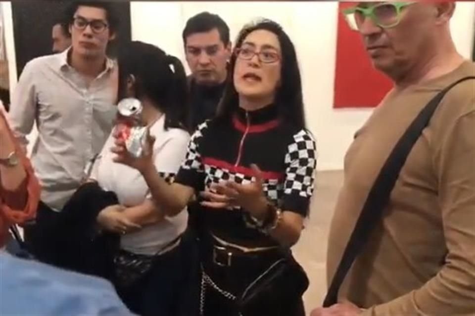 Avelina Lésper explica lo ocurrido ayer en Zona Maco.