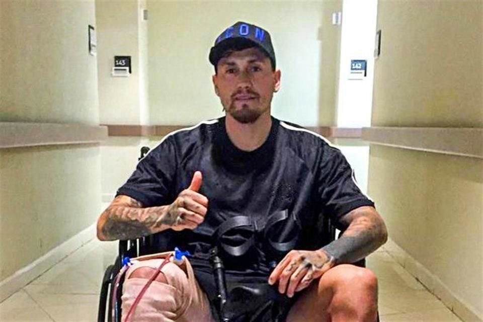 El chileno ya abandonó el hospital.