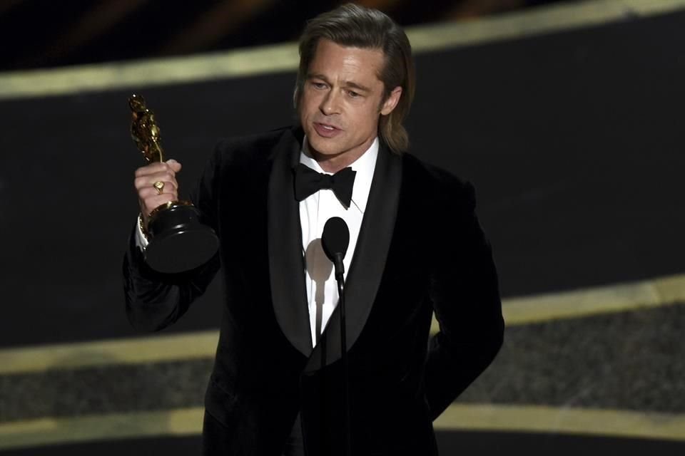 Brad Pitt recibió se impuso como Mejor Actor de Reparto por actuación en la cinta 'Érase una vez en... Hollywood', dirigida por Quentin Tarantino. Sigue los detalles en la pantalla alterna.