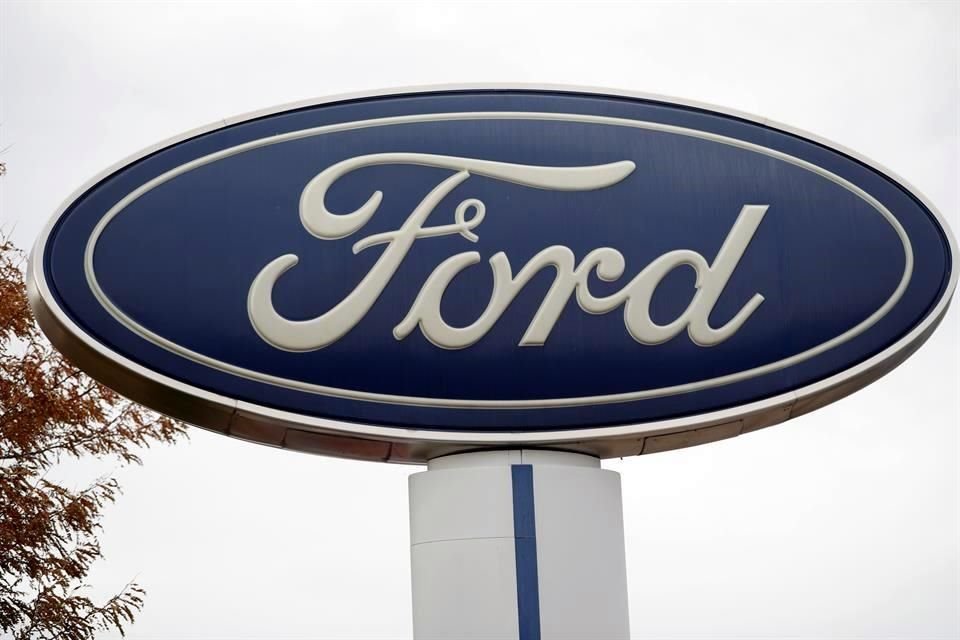 Ford dijo que en los vehículos afectados un elemento de la suspensión trasera se puede fracturar, lo que aumenta el riesgo de accidentes.