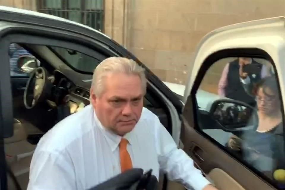 Carlos Bremer llegó a Palacio Nacional.