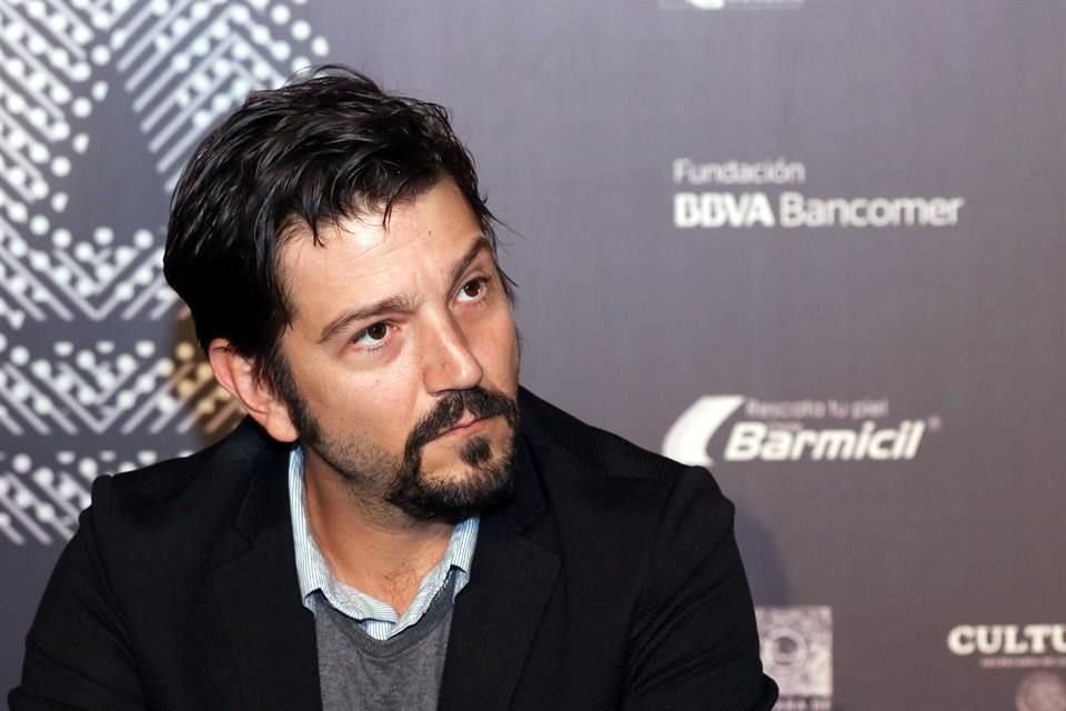 Diego Luna considera necesario abordar la temática del narco en series, por el tipo de temas que abordan, ya que abren la conversación entre los ciudadanos.