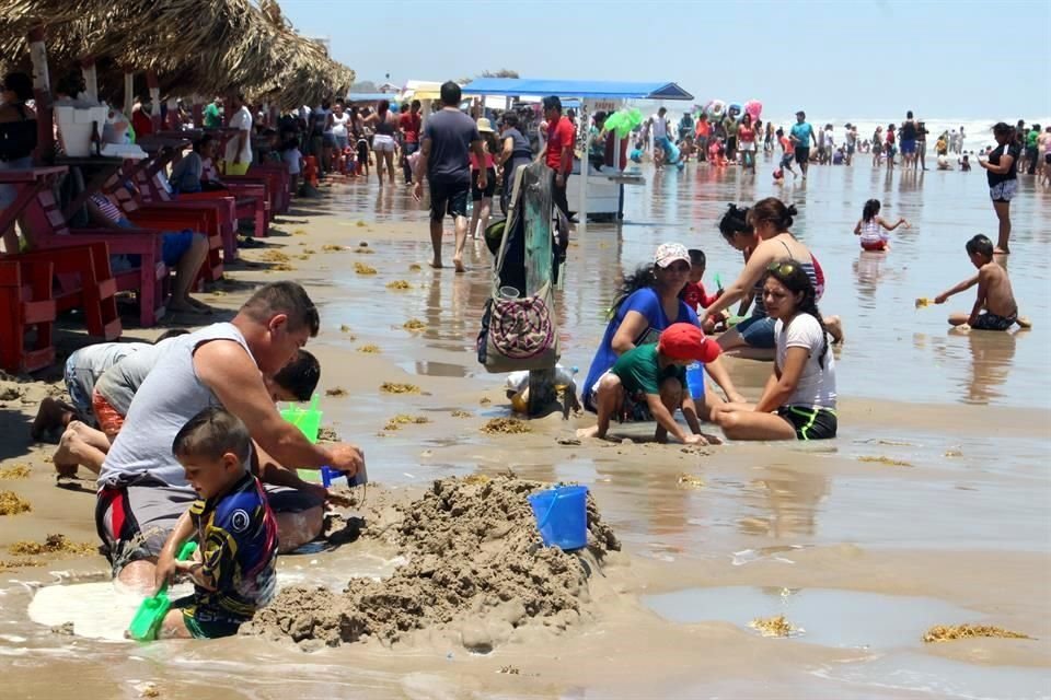 Los diputados de Morena argumentaron afectación al turismo y la economía nacional con la eliminación de los puentes.