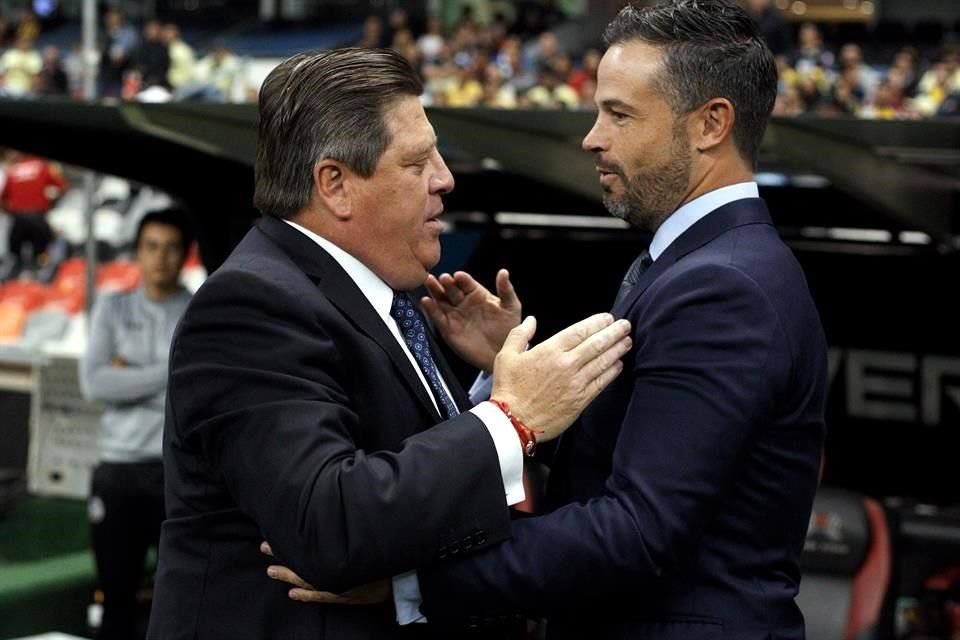 Miguel Herrera tiene dominio total en los duelos ante Rafael Puente del Río.