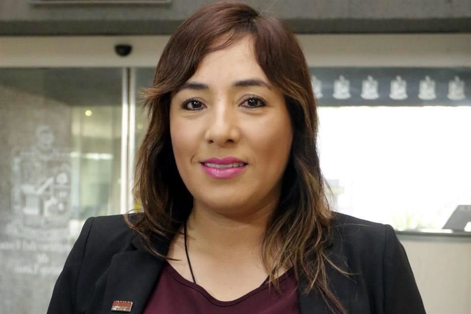 Julia Espinosa de los Monteros convocó a sesión urgente de la Comisión de Transporte.