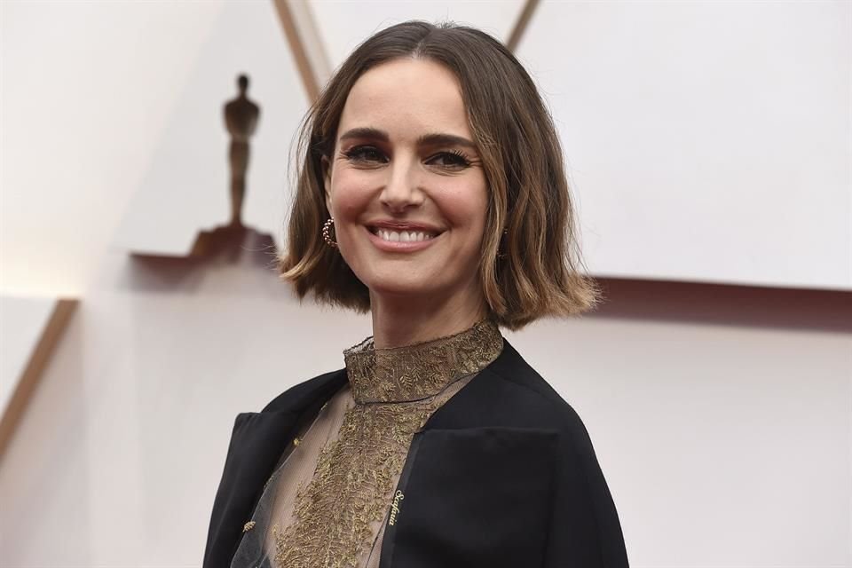 El primer libro de Natalie Portman hará una reinterpretación moderna para niños de tres conocidas fábulas.