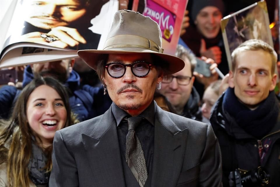 Depp interpreta en 'Minamata' al fotógrafo W. Eugene Smith, un reportero gráfico quien destapa los estragos causados por el uso industrial del mercurio en la comunidad de pescadores japonesa.