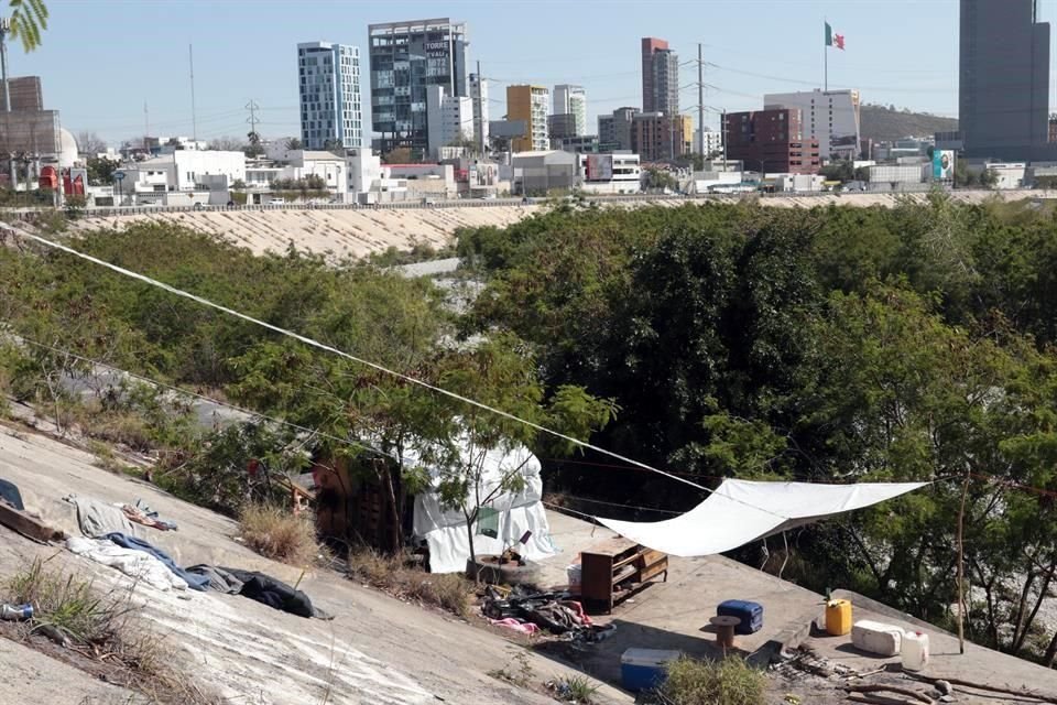 El cuarto se ubica junto al Bulevar Antonio L. Rodríguez, entre el Puente Miravalle y Gonzalitos, en Monterrey.