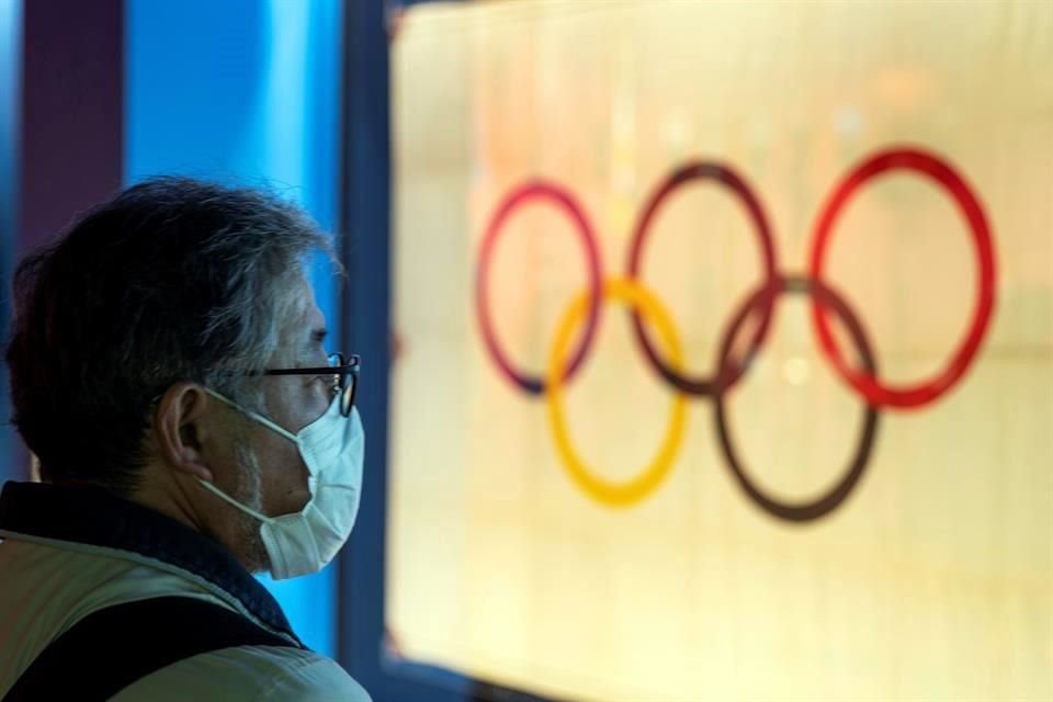 Japón pidió aplazar por dos semanas actos deportivos o culturales masivos como parte de medidas para contener al coronavirus; JO aún en pie.