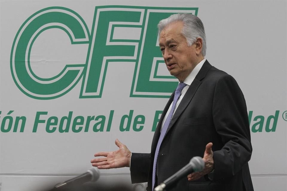 Manuel Bartlett, director de CFE.