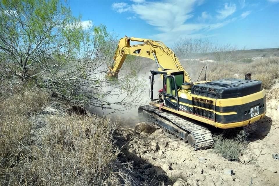Elementos del Ejército vigilaron la destrucción de un búnker que era utilizado por el crimen organizado.