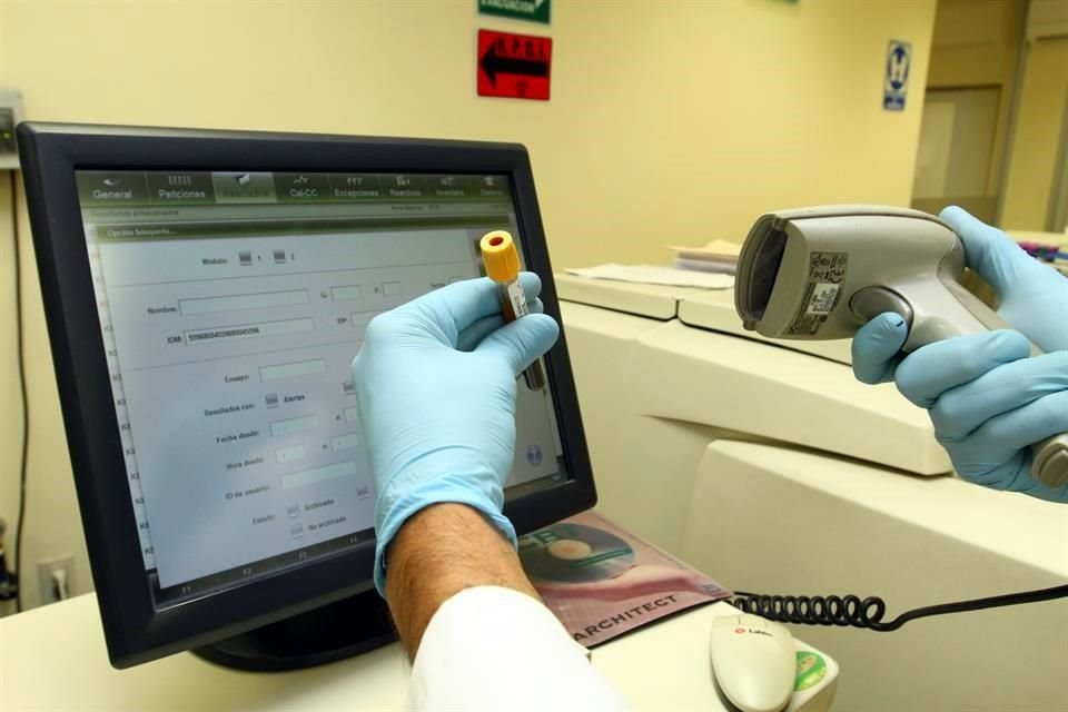 Autoridades y personal de salud de Durango y Guanajuato se mantienen en alerta, agregó la dependencia.