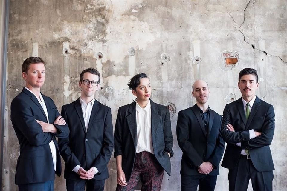 Pink Martini y Edna Vázquez estarán este lunes en el Teatro Metropólitan.