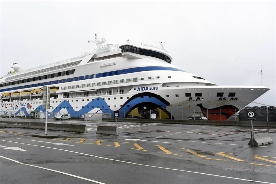 El crucero alemán Aida Auraestá a la espera de los resultados de dos pruebas de Covid-19.