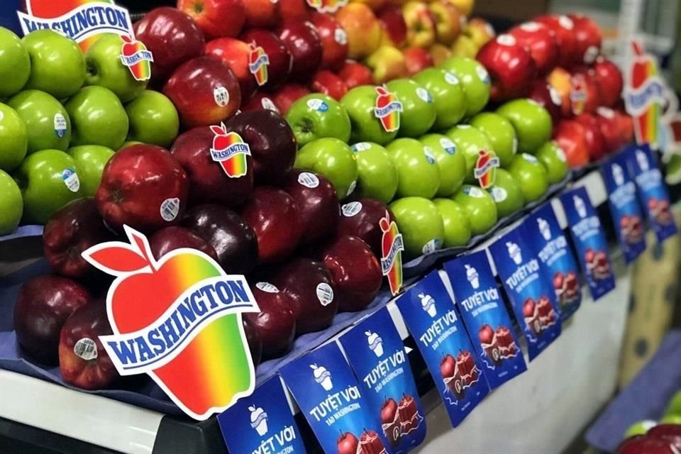 Las manzanas son de los productos que experimentaron incrementos.