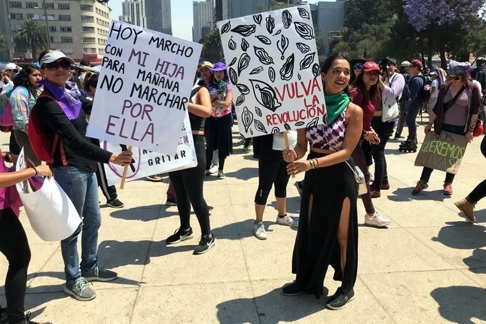 El trayecto incluyó una parada en la 'Antimonumenta', frente al Palacio de Bellas Artes.