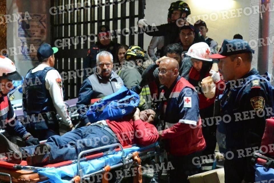 El Metro informó que 41 personas resultaron heridas y una murió tras el choque entre dos trenes en la estación Tacubaya.