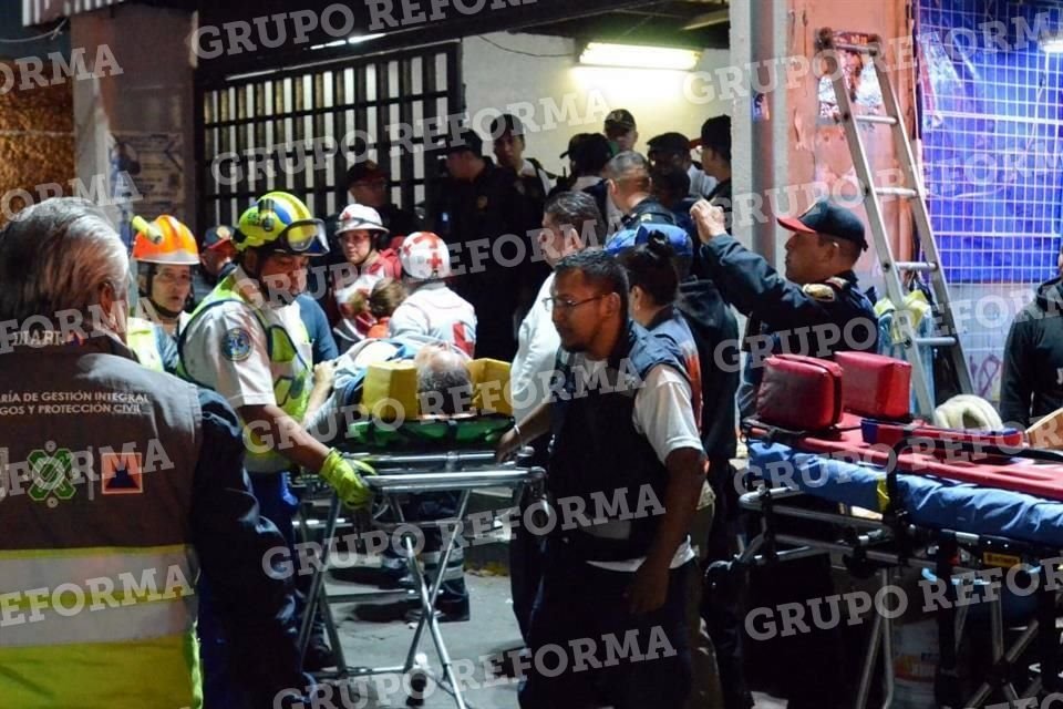 El Metro informó que 41 personas resultaron heridas y una murió tras el choque entre dos trenes en la estación Tacubaya.