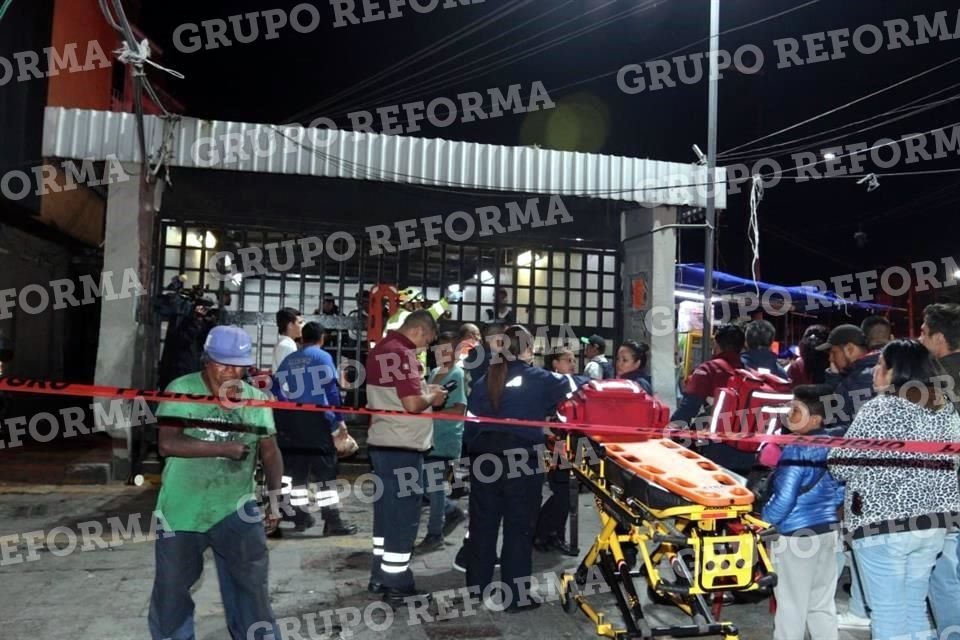 El Metro informó que 41 personas resultaron heridas y una murió tras el choque entre dos trenes en la estación Tacubaya.
