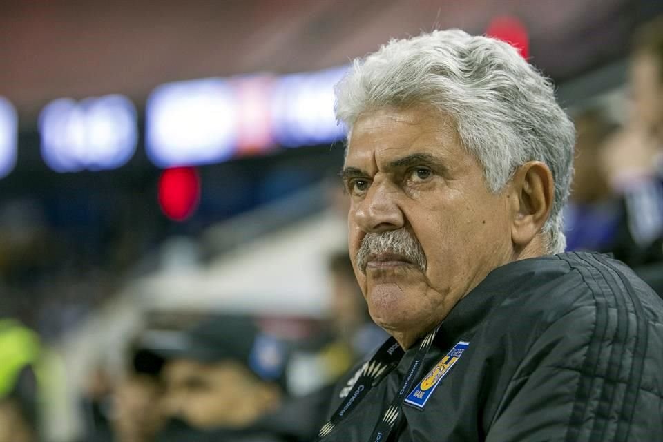 El técnico felino no quiere que sus jugadores se confíen por la ventaja de 1-0.