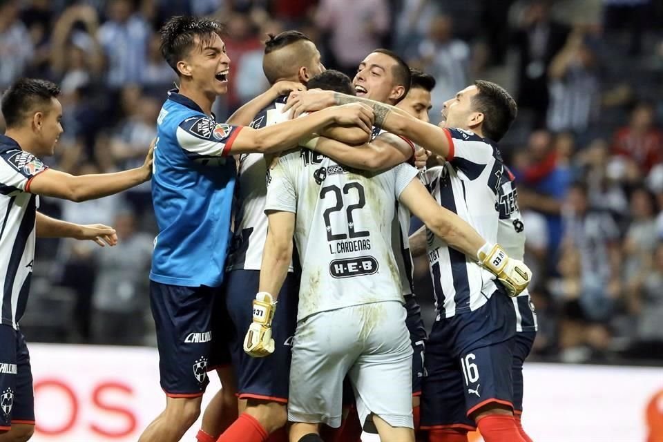 Luis Cárdenas nuevamente fue el héroe al atajar penal y anotar en muerte súbita.