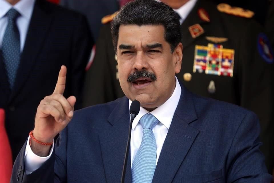 El Presidente de Venezuela, Nicolás Maduro, habla durante una rueda de prensa este jueves, en Caracas, Venezuela.