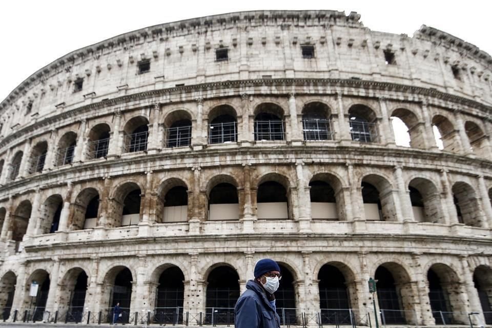 El Coliseo Romano, en Italia, país con el mayor brote actualmente.