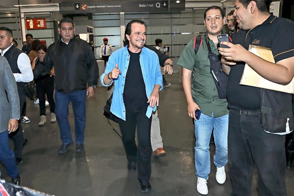 El pianista griego, quien se presenta la noche de este sábado en la Arena Ciudad de México, dijo no temer al coronavirus.
