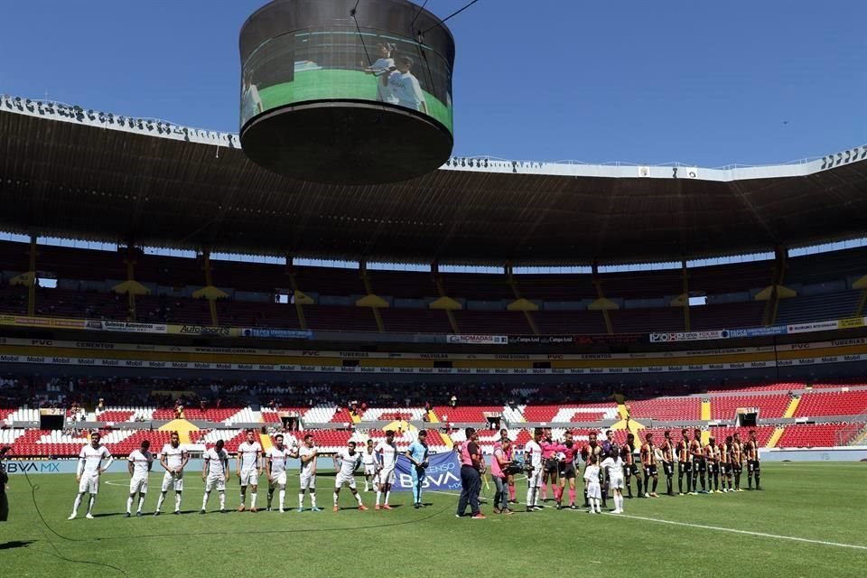 La directiva universitaria se adelantó a la Liga y cerró las puertas como medida de protección.