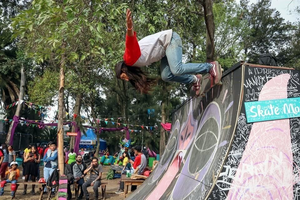 Otras actividades también continuaron en el Vive Latino, pese a la contingencia.