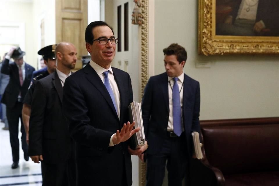 El secretario del Tesoro Steve Mnuchin en el Capitolio de EU.