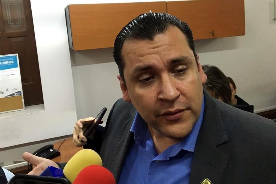 Salvador Hernández, presidente de la Unión de Comerciantes del Mercado de Abastos, dijo que tomarán medidas de prevención en los 3 mil negocios de este centro de consumo.