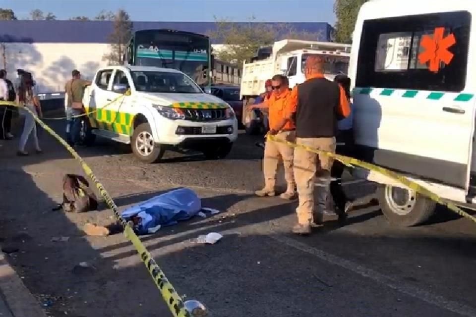 La víctima, de 35 años, habría sido arrollado por un tráiler.