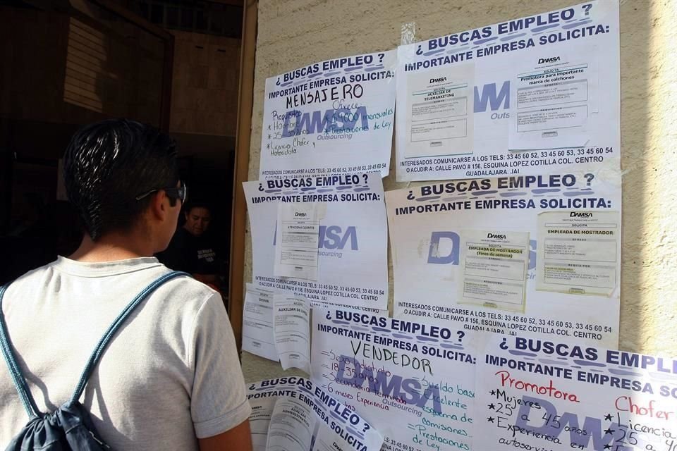 La pandemia por Covid-19 podría acabar con los empleos que se generaron durante los últimos dos años y medio en Jalisco.