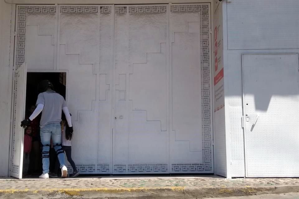 El instituto Frida Kahlo, en Tonalá, opera a escondidas, desafiando la orden del Gobierno estatal.
