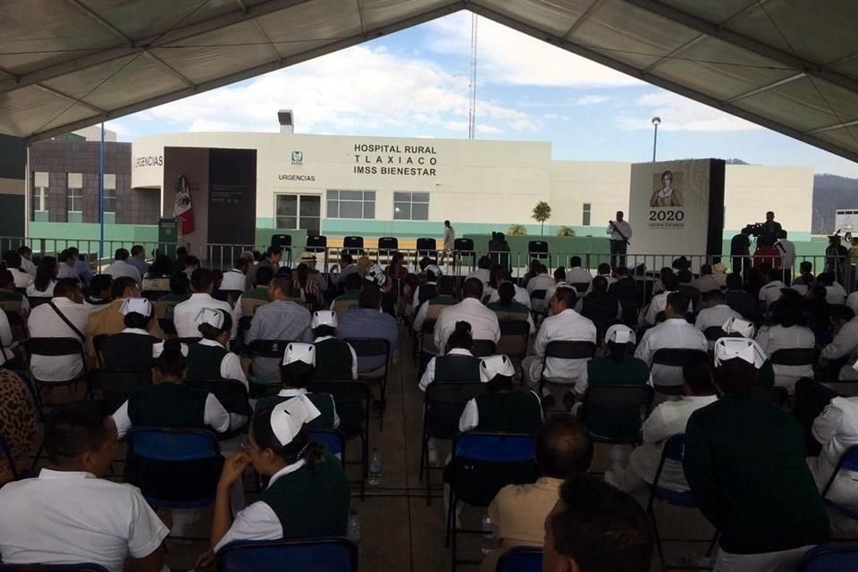 Al evento sólo acudió personal de salud.