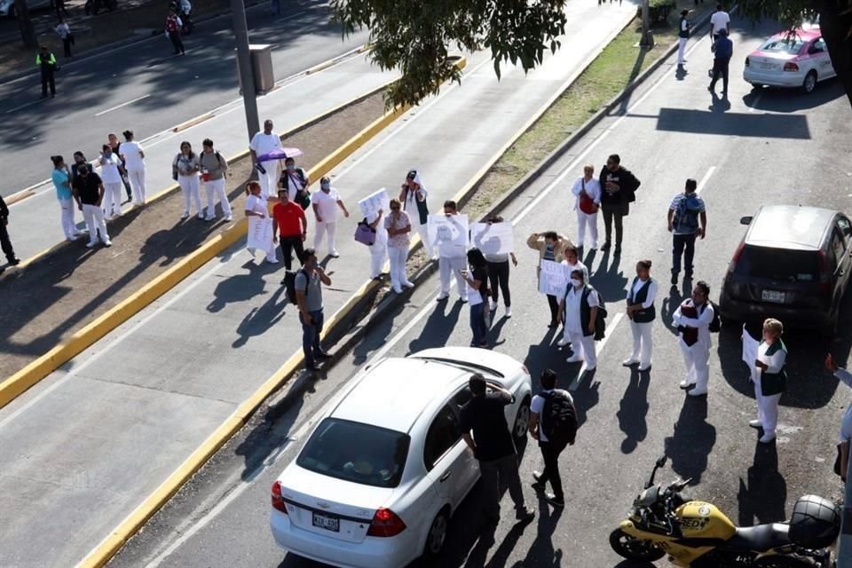 El bloqueo afectó la circulación en el Eje 4 Sur.