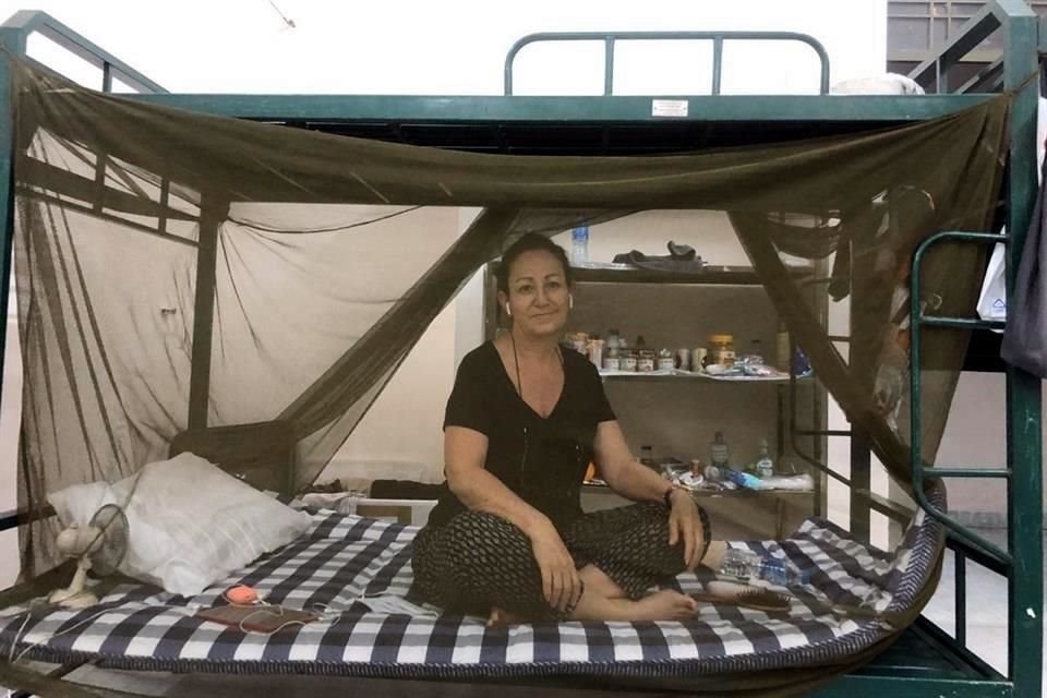 María Isabel es la única mexicana entre el grupo y así pasa sus días.