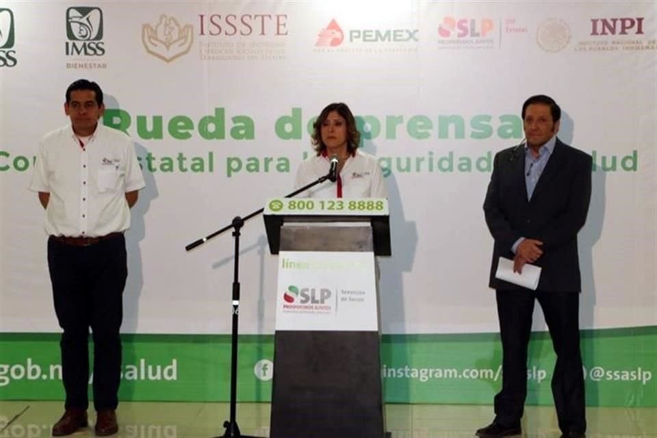 La Secretaria en conferencia de prensa.