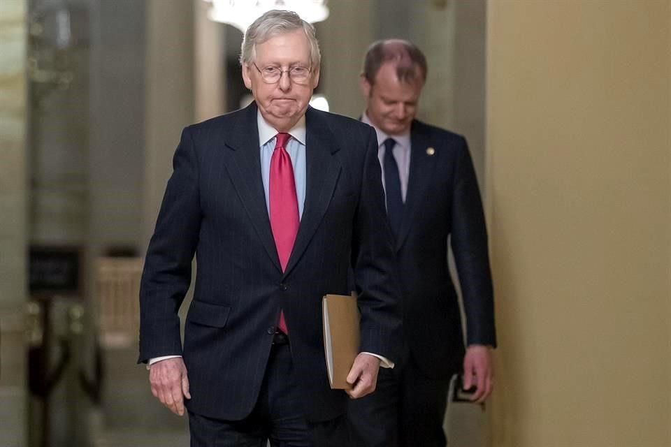 El líder republicano en el Senado, Mitch McConell, al llegar para la votación.